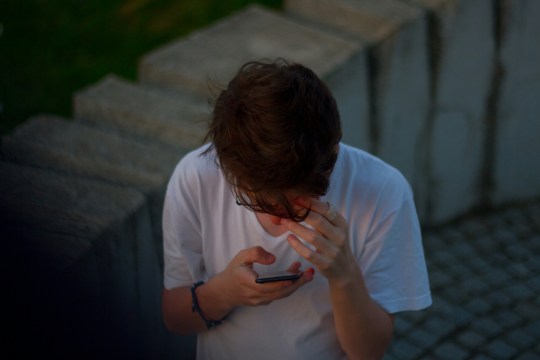 Van de klas naar het scherm: Sociale media en het lichaamsbeeld van jongeren