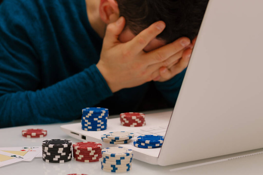 Gambling addiction among young people: high risk of suicide